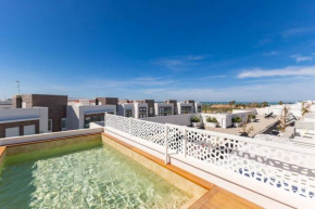 Deluxe penthouse front line to the beach by Valcambre, Costa Ballena